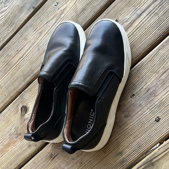 Vionic Kimmie Black Leather Slip On Sneaker  size 7.5 - Picture 6 of 6